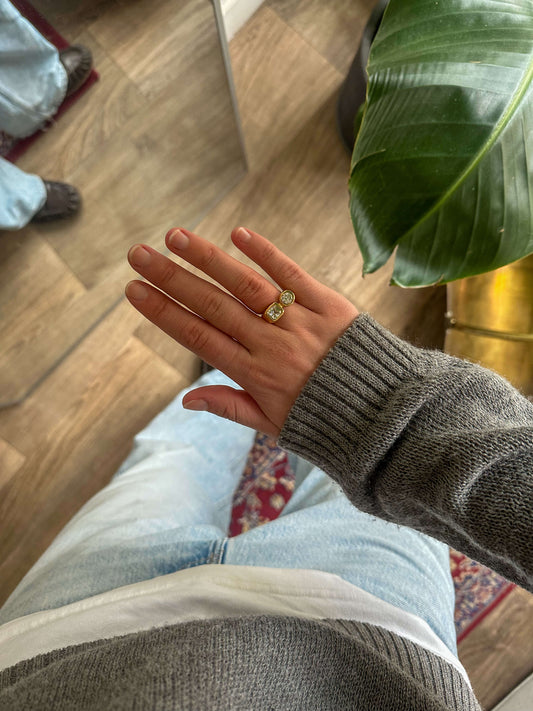 Tess ring